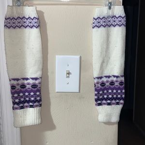 White and purple legwarmers